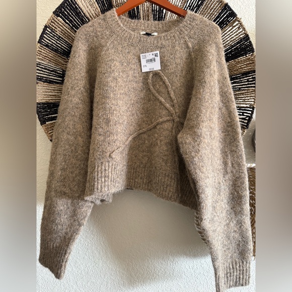 American Eagle Sweater NWT - Picture 1 of 4